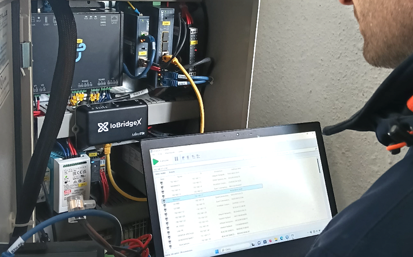 IoBridgeX Edge è il dispositivo Plug & Play che si installa lato impianto o macchina